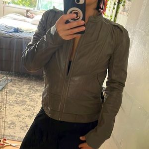 Hinge leather jacket